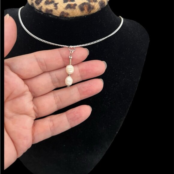 Elegant rice  Pearl pendant and silver plated Necklace - Picture 3 of 5
